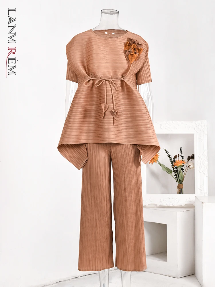 

LANMREM Women Vintage Pleated 2 Pieces Set Round Neck Irregular Spliced Top High Elastic Waist Wide Leg Pants 2024 2Ra4730