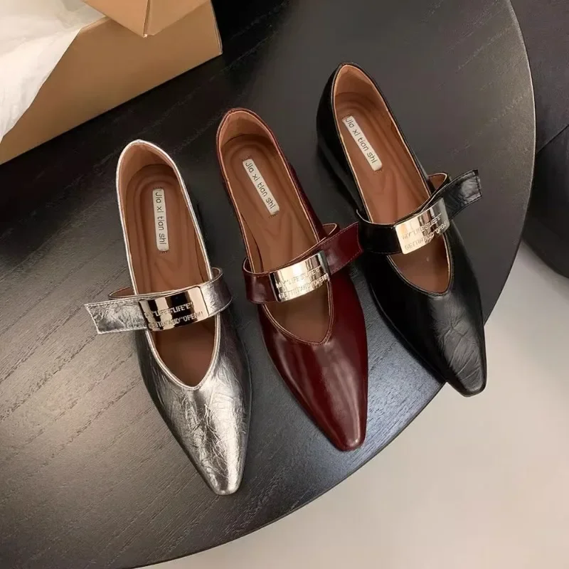 Women's Retro Fashion New Trendy Luxurious Pointed Toe Casual Shoes Elegant Solid Color Women's Party High Heels Low Boots 2