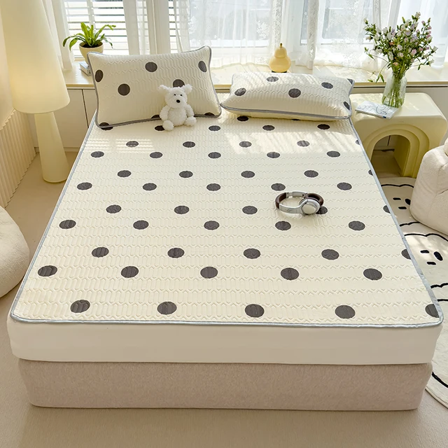 시원하고 편안한 수면을 위한 하트 라텍스 침대 매트리스 패드
