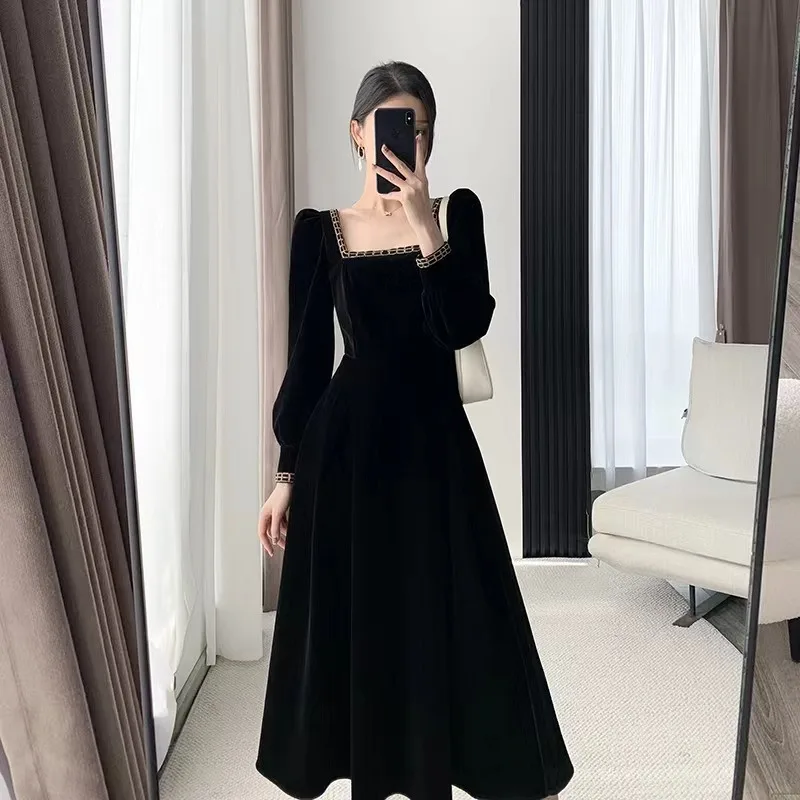

French style square neck gold border velvet dress for women's spring and autumn paired with a black temperament mid length skirt
