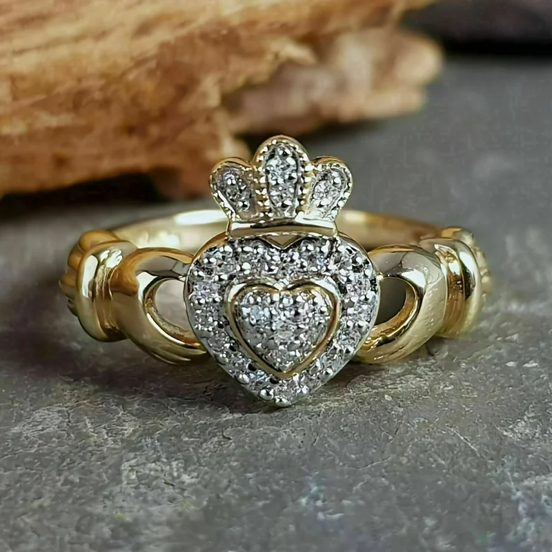 Fashionable Design Inlaid with Sparkling Imitation Diamonds Love Crown Ring Suitable for Women's Temperament Finger Ring Finger Rings Womens Ring Jewelry Rings Ring Jewelry