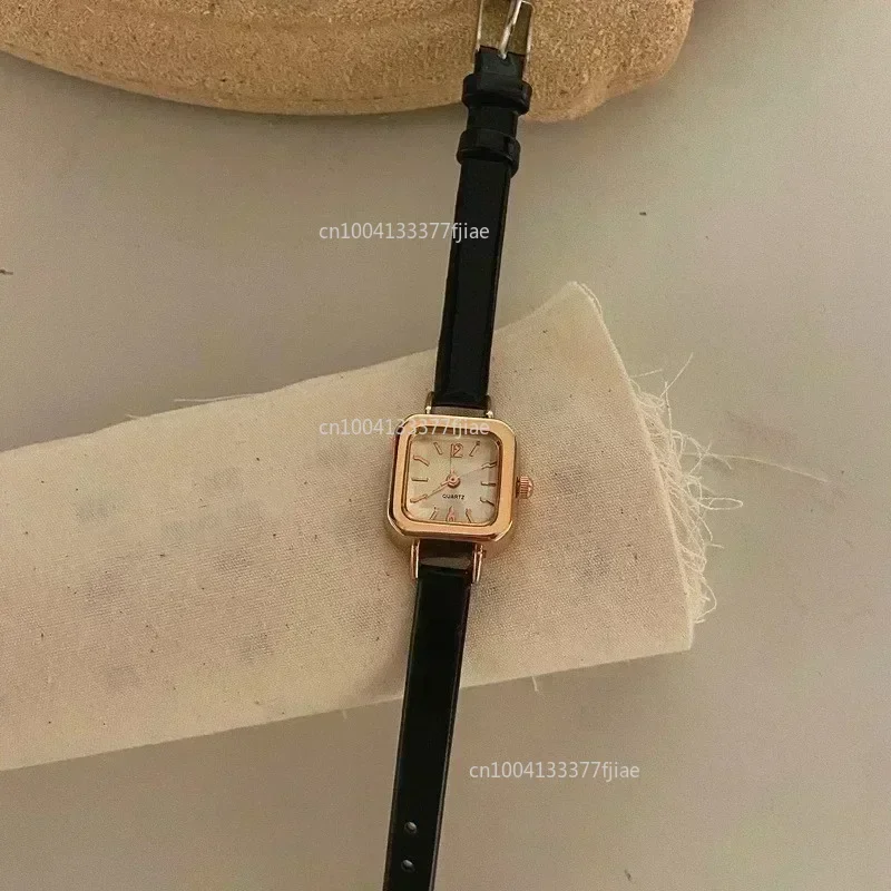 Hot Sales Women Watch Small Square Dial Thin Leather Strap Ladies Wristwatch