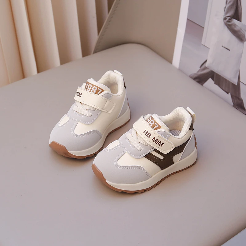 Scarpe da passeggio per bambini per bambini Suola morbida antiscivolo Scarpe sportive per ragazze dei ragazzi Traspiranti 2025 Nuove scarpe da ginnastica per bambini alla moda Flessibili - immagine 5