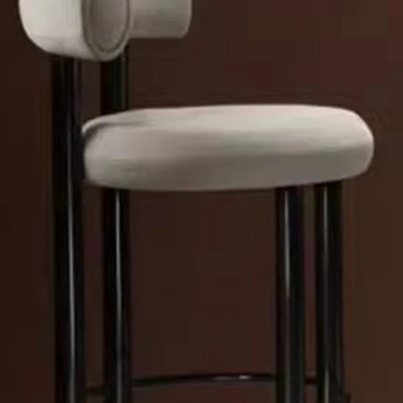 Рисунок 4 - Барный стул в скандинавском стиле с ракушкой