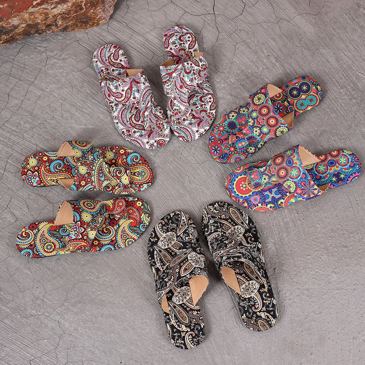 Women Flat Slippers Breathable Printed Roman Style