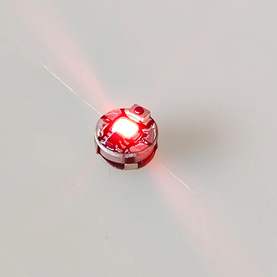 2 Stück Miniatur-Funklicht-Modelle, superhelle Einzellampe mit Druckknopf für DIY-Modellbau/Autos/Roboter/Dekoration/Diorama – Detail 6