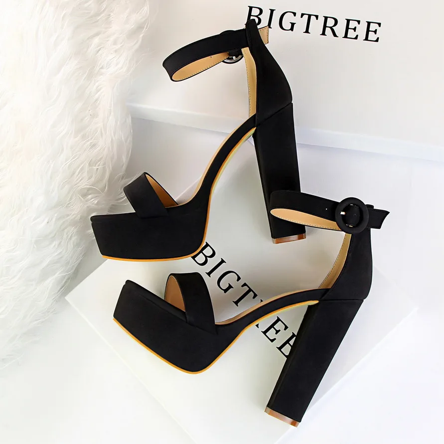 Mode Frauen 13,5 cm High Heels Sandalen Schwarz Nude Sexy Weibliche Sommer Sandalen Cross-strap Plattform Block High Heels dame Sandalen – Detail 8