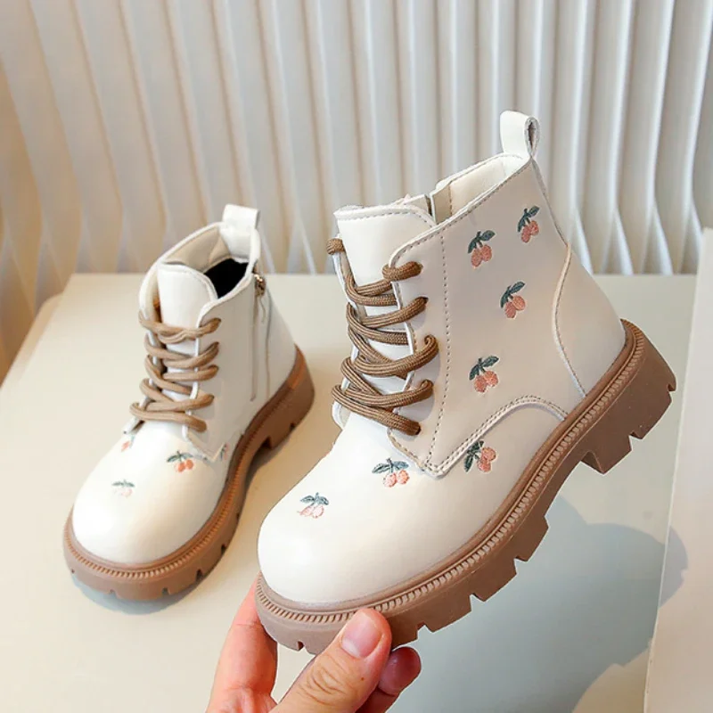 Girl's Ankle Boot Sweet Fashion Embroider Children Spring Autumn Leather Boots Causal Versatile Kid Princess Shorts Single Boots 3