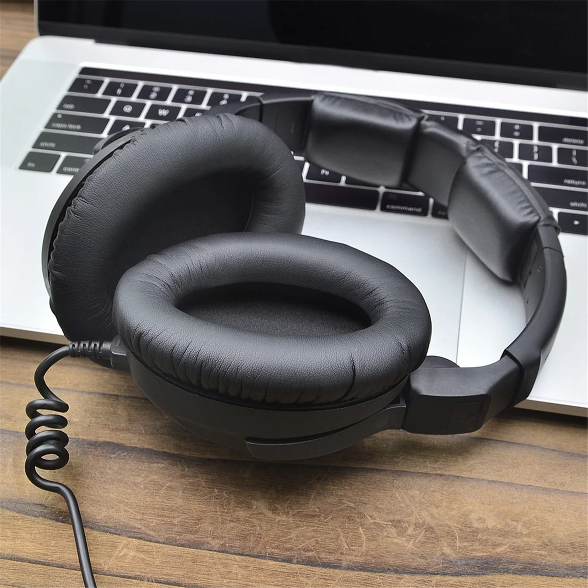 SEMOIC Earpads Replacement for HD 300 PRO Headset, Enhanced Comfort