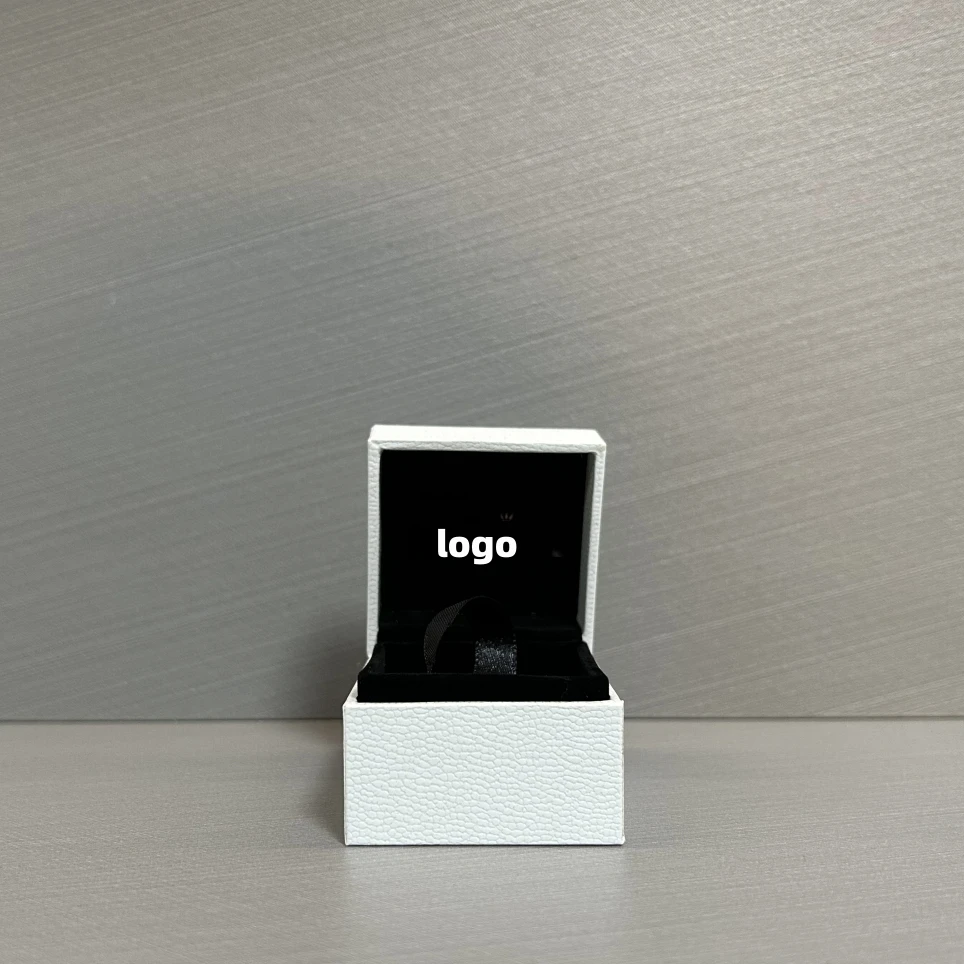 Рисунок 4 - Бархатная Подарочная коробка с