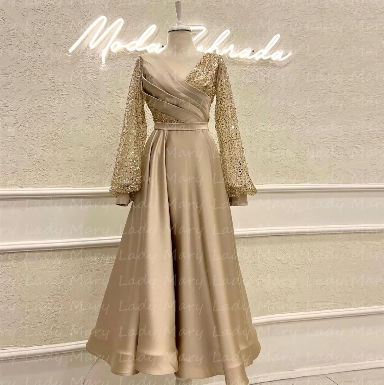 

Gorgeous Beads Sequins Evening Dresses V Neck Long Sleeves Tea Length Satin Women Formal Wedding Night Party Prom Gowns Vestido