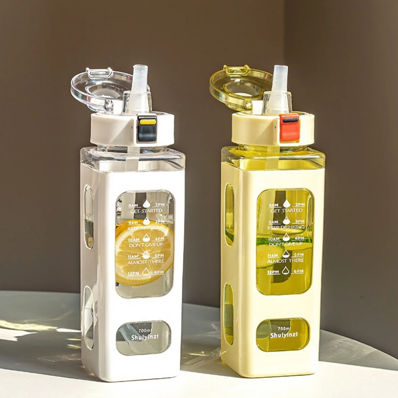 1pc 700ml Portable Sports Water Bottle With Straw Sippy Cup Plastic Tea Milk BPA Free Gourde Drink Bottle Suitable for Outdoors