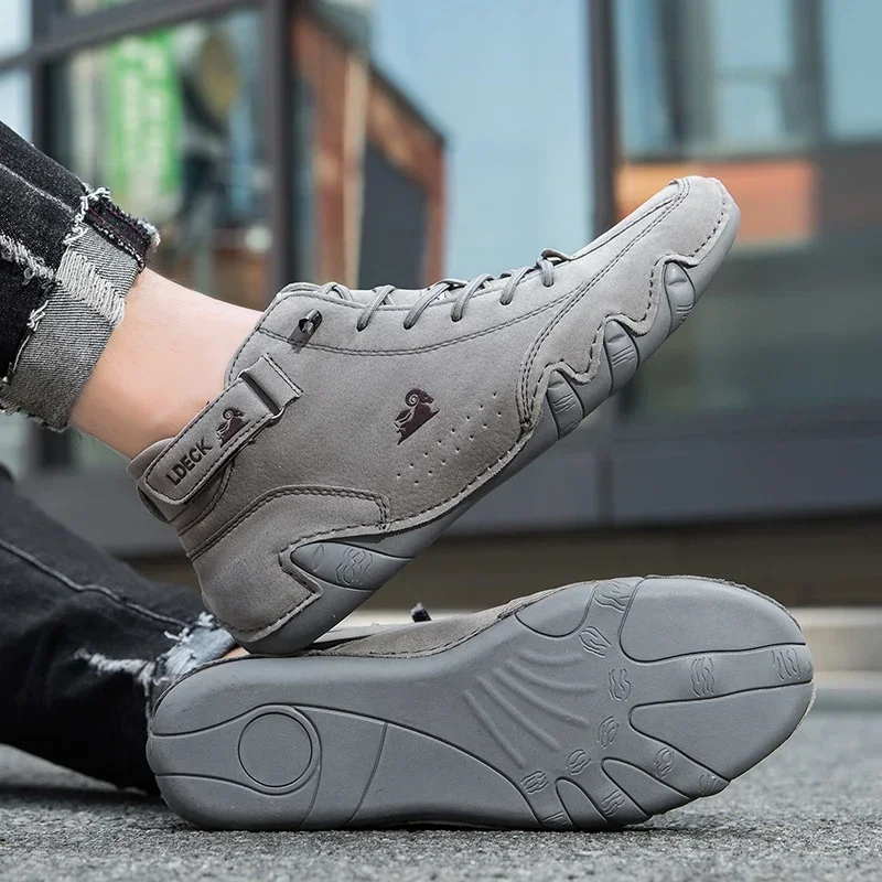 Stylish High-top Boots for Men Fashion Brand Soft Soled Loafers Comfortable Casual Flat Walking Shoes Sapatos Formais Masculinos