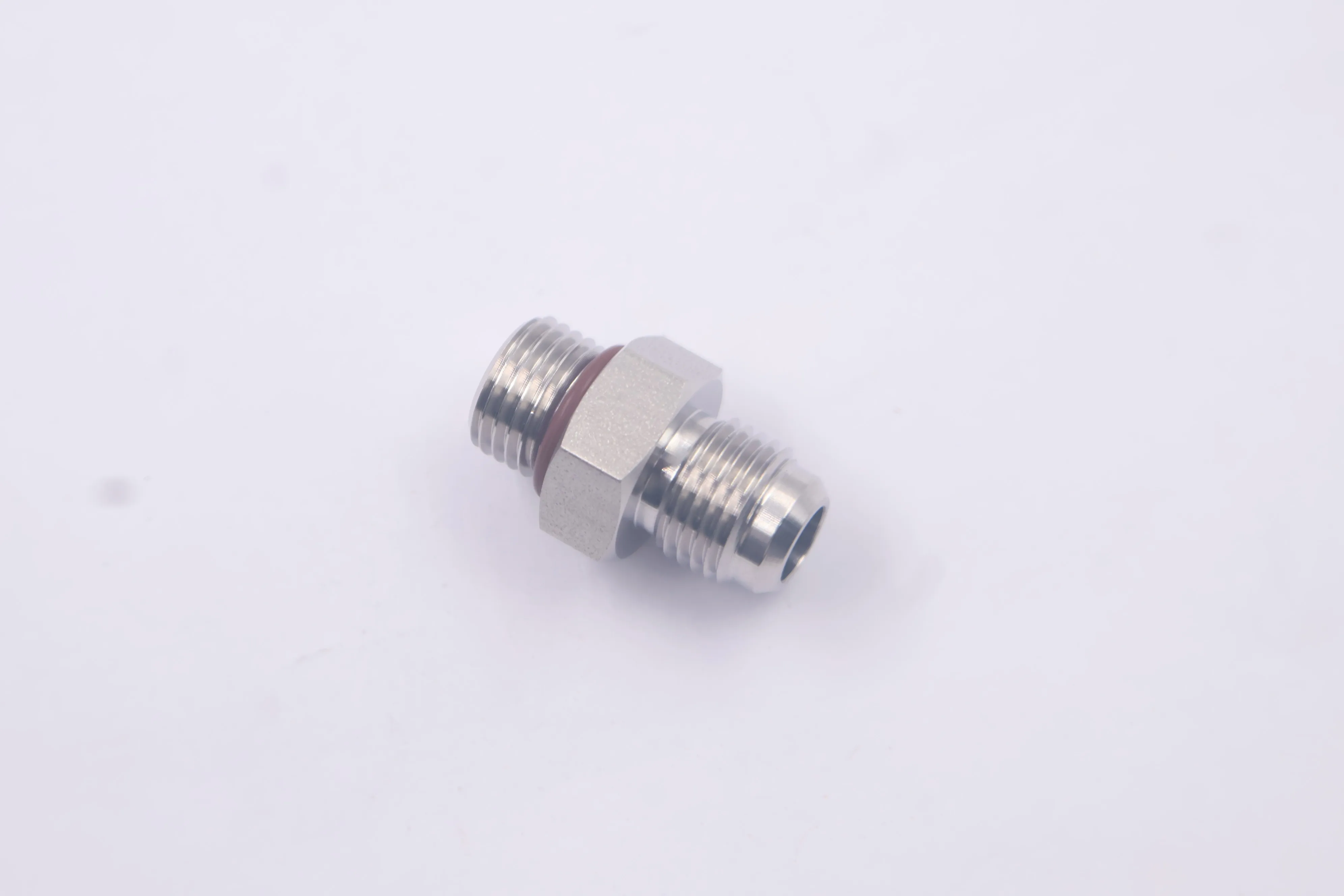 SS-4-SAE-1-4AN, Stainless Steel Pipe Fitting, Adapter, 7/16-20 Male JIC Thread x 1/4 in. Mal