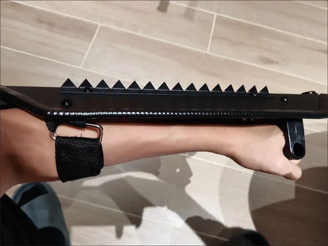 Self Defense Shield Antiriot Personal Security Protection Supplies Portable Security Guard Equipment Aluminium Alloy