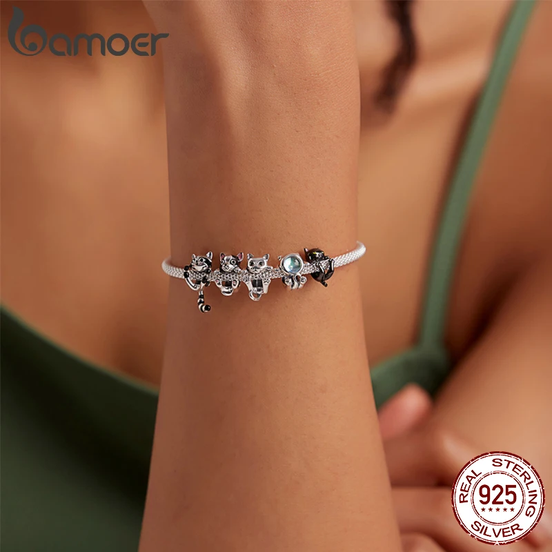 Bijoux - Ciondolo a Forma di Coppia di Gatti Blu, in Argento Bijoux - Ciondolo a Forma di Coppia di Gatti Blu, in Argento