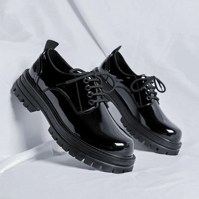 

Green Leather Classic Men's Casual Shoes High Quality Red Men's Thick Sole Leather Shoes Brogue Retrol Business Shoes for Men
