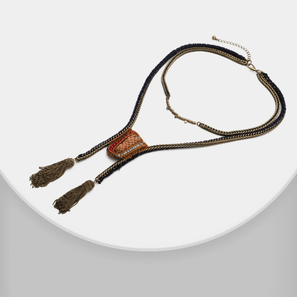 

Amorita boutique Dazzling tassels necklace and sweater chain