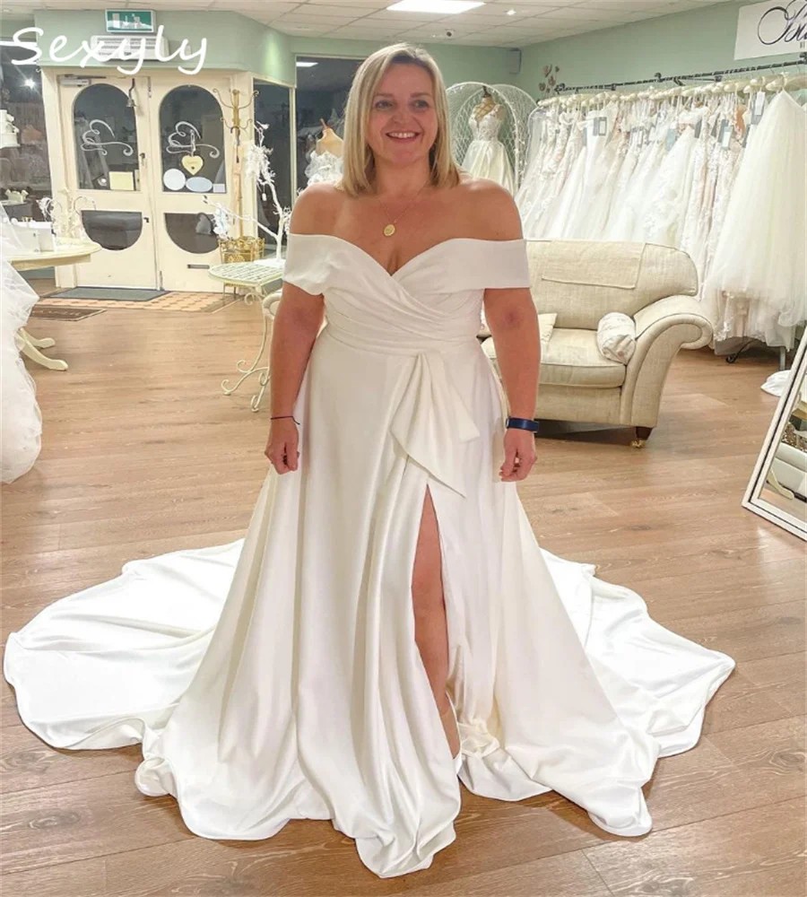 

Large Size Satin Boho Wedding Dress With Slit Off Shoulders Backless Civil Garden Bride Gown 2023 Gorgeous A line Country Bride