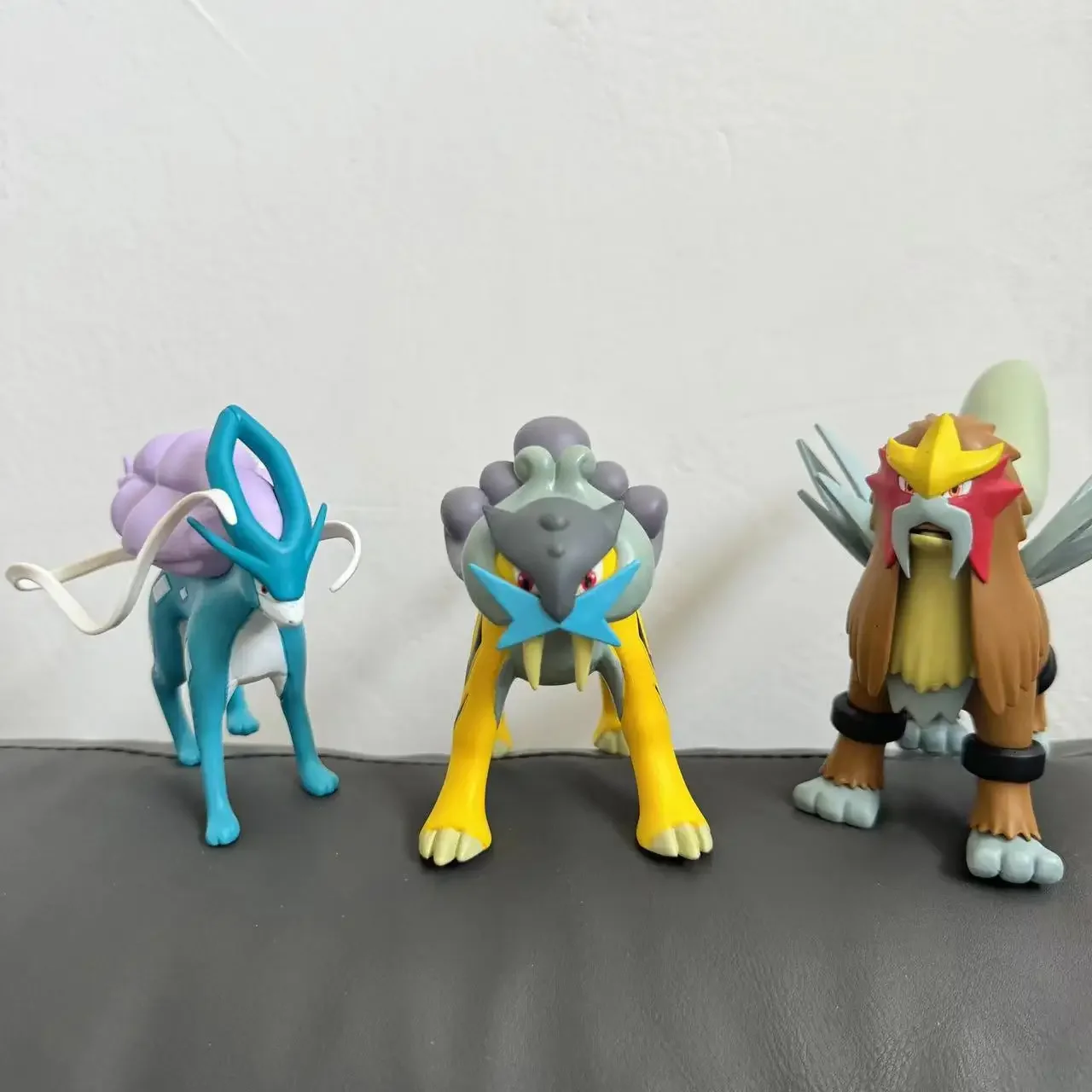 1：20 Scale World CANDY TOY Suicune Entei Raikou PB Limited Action