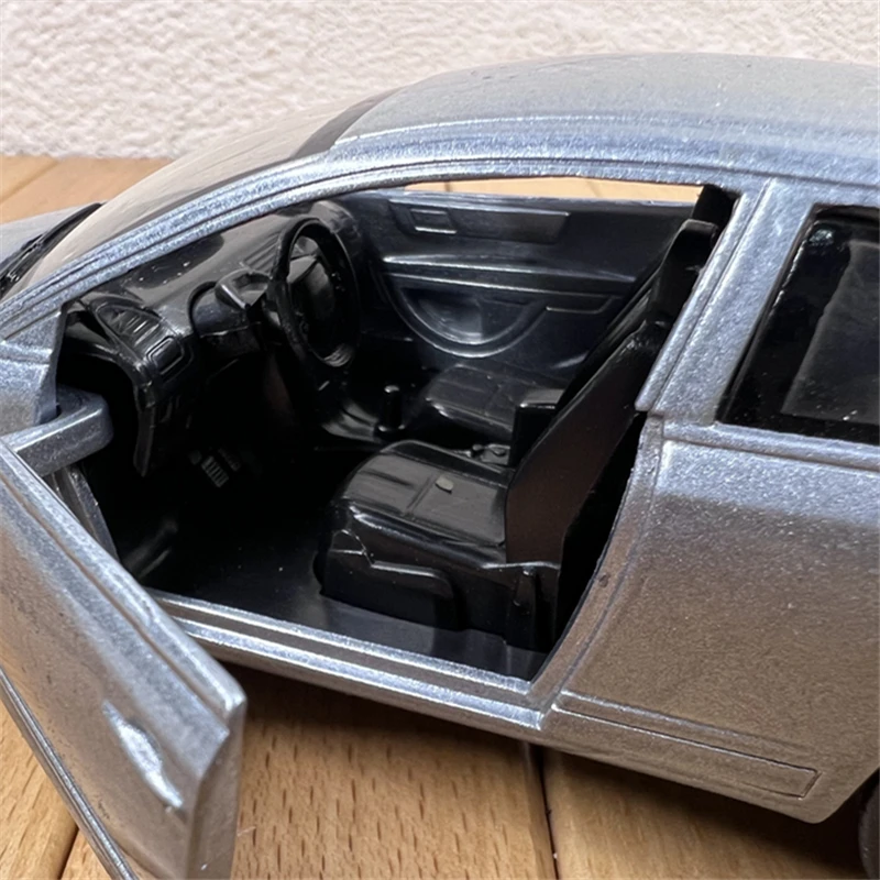 1:32 Citroen C4 SUV Alloy Car Model Diecasts Metal Vehicles Car Model High Simulation Collection Childrens Toys Gifts Decoration 4