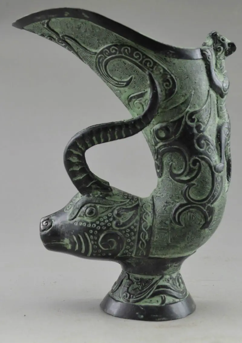 

Asia Collectible Decorated Old Handwork Bronze Carved Dragon Gecko Vase nice statue home decor