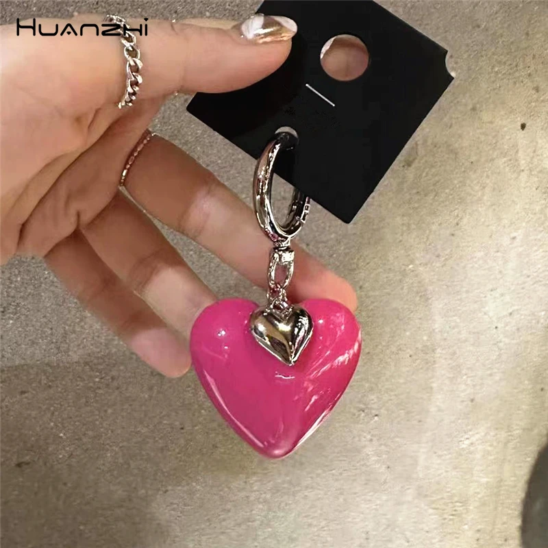 HUANZHI Cute Pink Black Heart Keychain Y2K Sweet Large Fashion Daily Jewelry Bag Accessories for Women Girls 2024 New