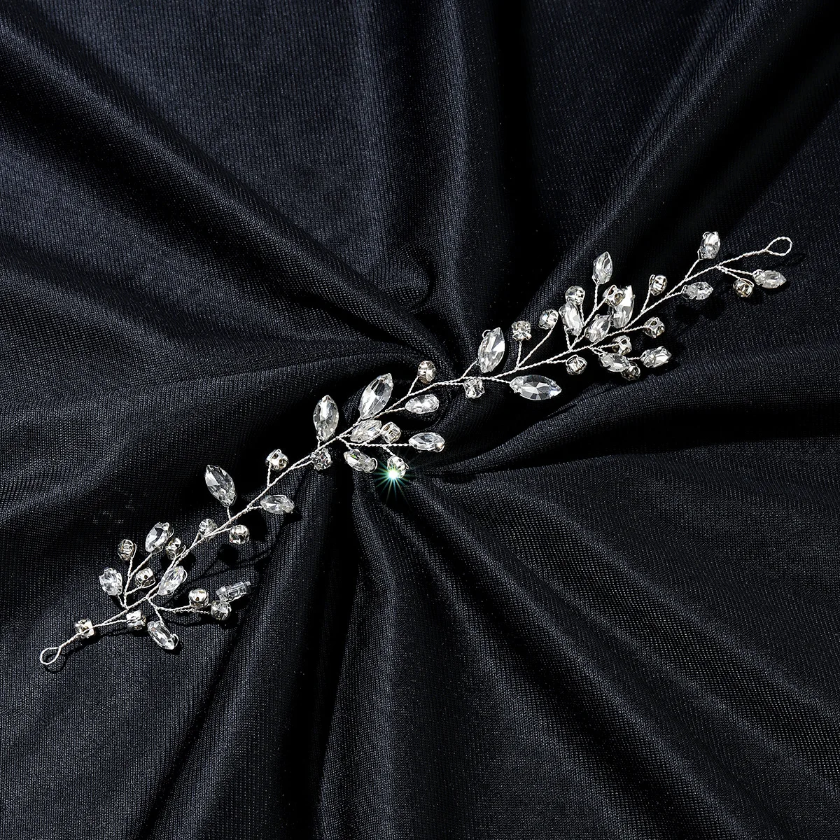 Flower rhinestone hair ornament Hair clip Handmade alloy rhinestone hair clip Bridal wedding ornament crystal