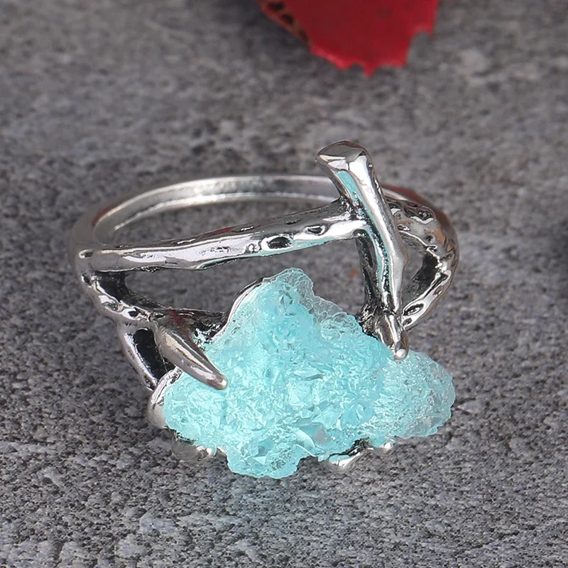 Antique Silver Color Dead Branch 4 Claw Lake Blue Stone Ring Women Men Punk Ethnic Jewelry Accessories Gift gold color rings,tibetan silver rings,finger ring,gold color ring,silver ring,adjustable rings