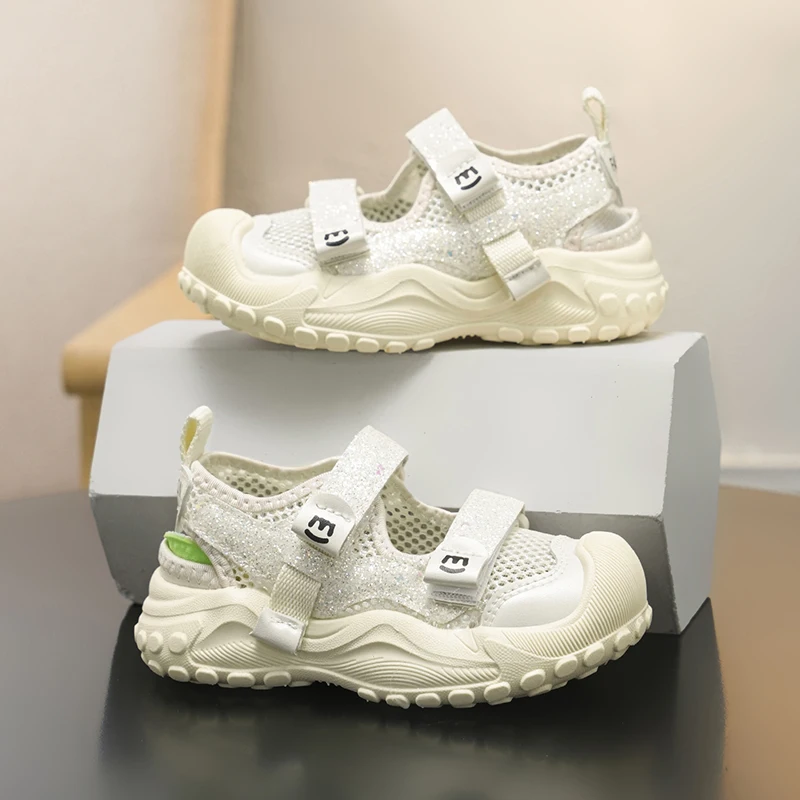 여아용 폐쇄형 발가락 끈이 있는 스포츠 샌들, 보라색 반짝이 통기성 메쉬 신발, 미끄럼 방지 조절 가능한 스트랩 여름 해변 운동화 (아동용)