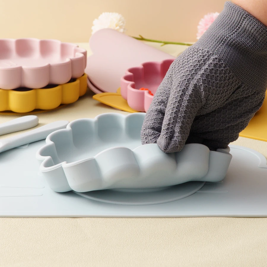 4PCS Baby Silicone Dinner Set Cute Lion Shape Placemat Suction Plate Toddler Utensils Soft Baby Stuff Portable Baby Tableware 5