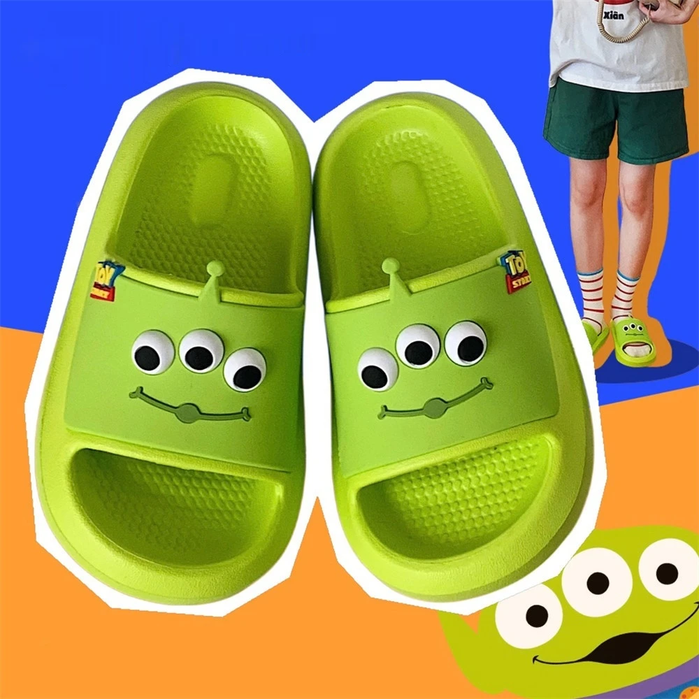 Soft Slippers Summer Slippers Anti Slip Sandals Disney Toy Story Alien Slippers Cute Cartoon Summer Soft Sole Slipper for Women Man Bath Flip Flops EVA Non-slip Casual Shoes Sandal
