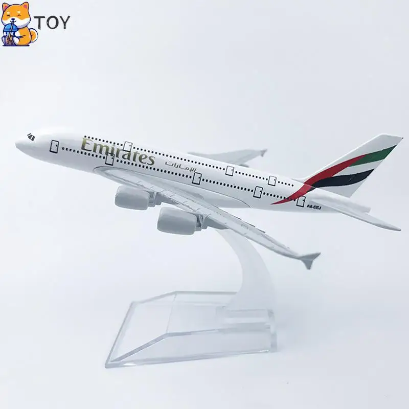 

16 см 1:400 металлический самолет Реплика Emirates Airlines A380 самолёт литые модели искусственных игрушек для мальчиков