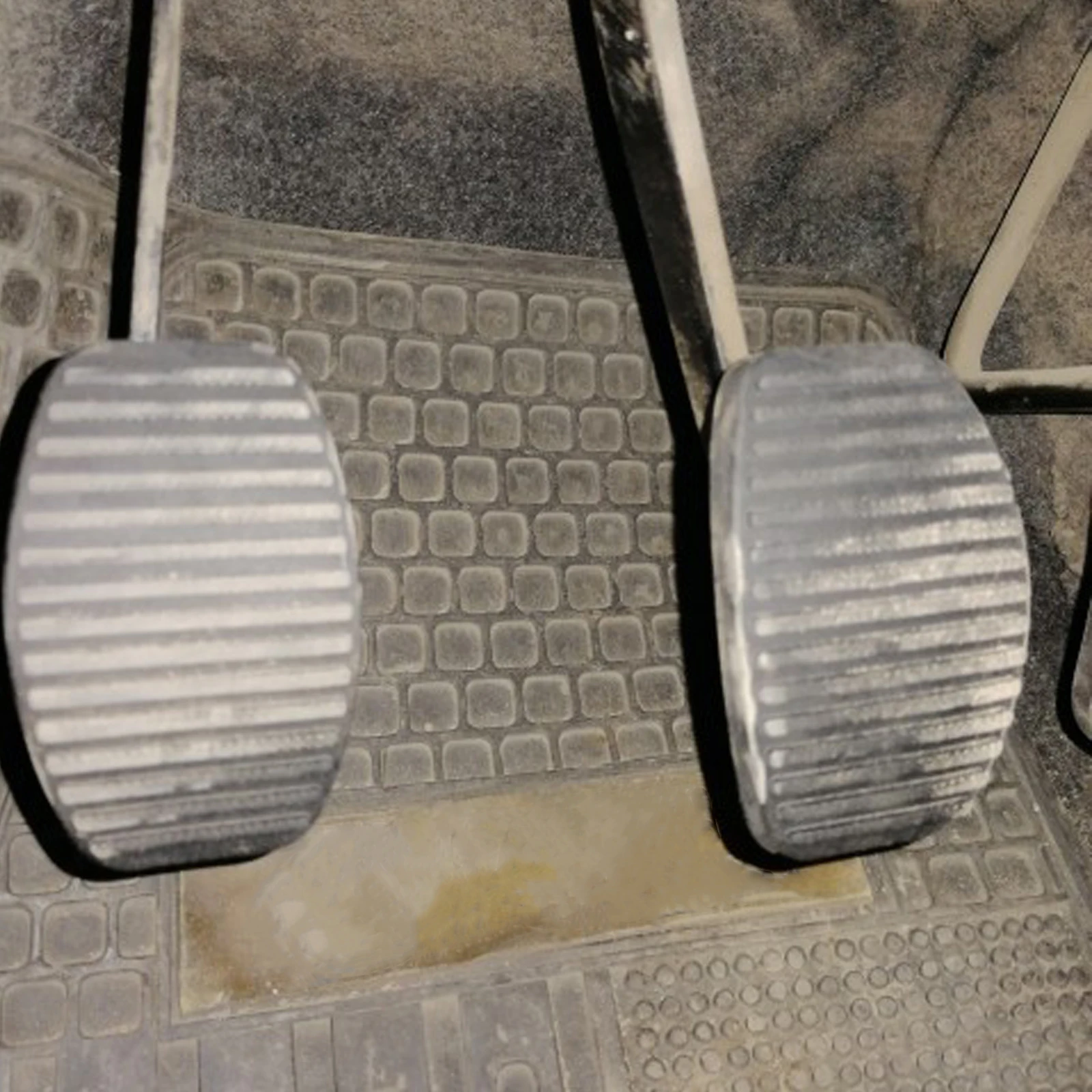Brake Clutch Pedal Pad Covers 2Pcs/set 4170605 For Fiat Barchetta 500 Brava Bravo Doblo Albea Punto Fiorino Palio Marea Lancia car accessories car pedals pedal cover