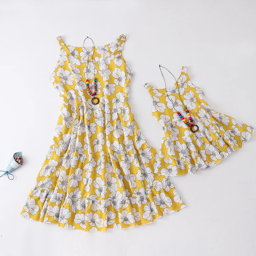 Mother Daughter Matching Dresses Family Look Mommy and Me Clothes 2023 Summer Women Girls Outfits Flower Printed Dress 3