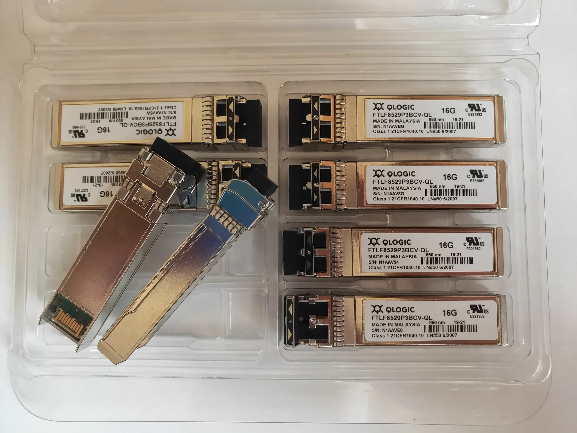 Qlogic Fiber Transceiver 16G/FTLF8529P3BCV-QL/221982/16Gb 850nm SW SFP/Qle2670 Qle2672 Qle2690 Qle2692 16gb Fibre Channel Module 1pcs finisar 16gb fiber module sfp ftlf8529p3bcv em 16g sfp 850nm 16g lc fibre channel transceiver 16g network adapter module