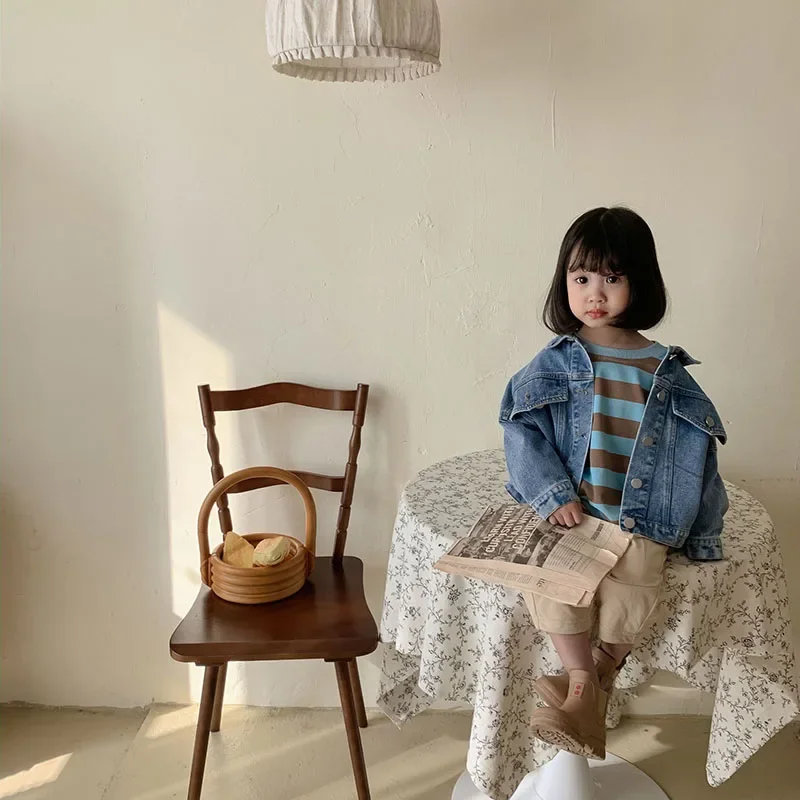 Denim Kids Jacket with Turn Down Collar for Girls and Boys