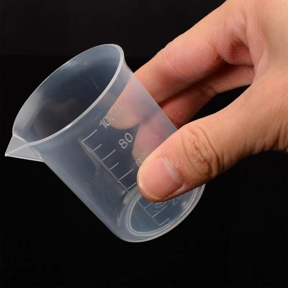 Easy to Clean Plastic Precise Scale Graduated Measuring Cup for Painting