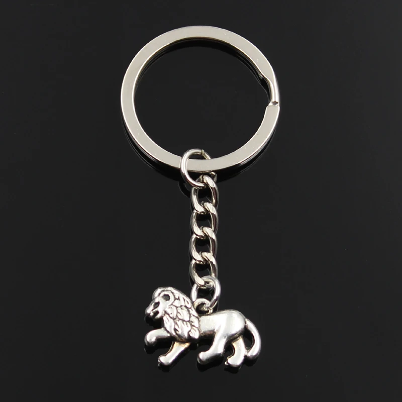 Mode Keychain 15x22mm 3D Tier Lion Silber Farbe Anhänger DIY Männer Schmuck Auto Schlüssel Kette Ring Halter souvenir Für Geschenk