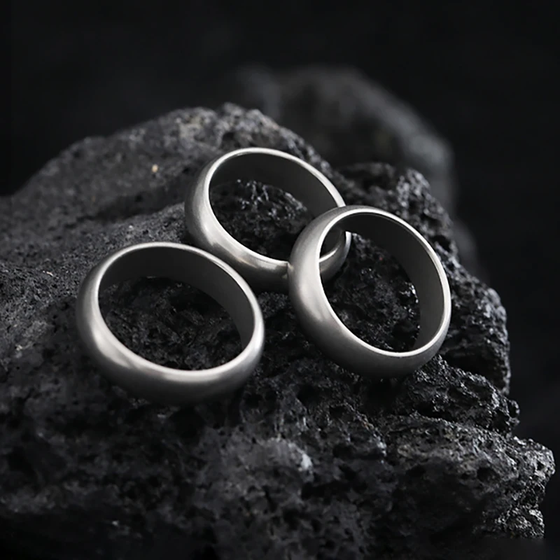 Titanium Alloy EDC Allergy-Resistant Men's Ring Necklace - Simple & Elegant Proposal Gift