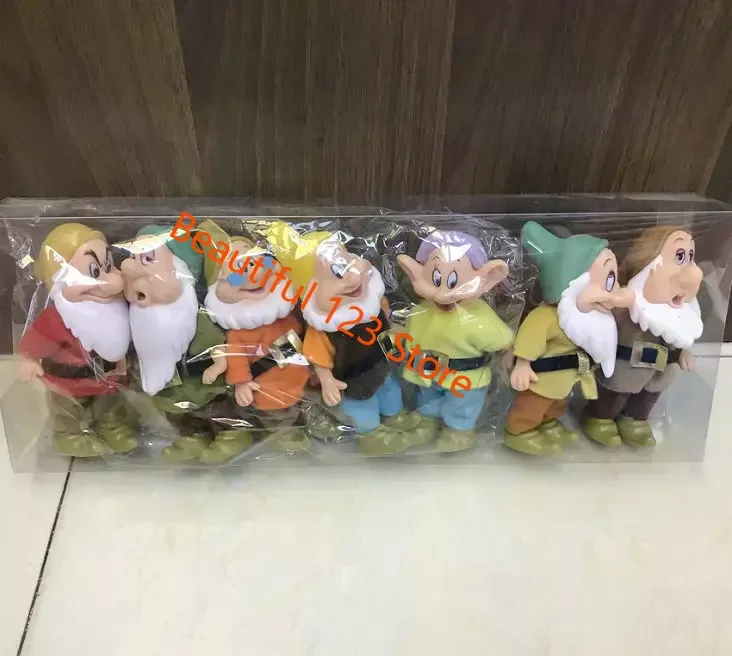 

Snow White Hands Do Model Snow White and The Seven Dwarfs Hand Model Furnishing Articles