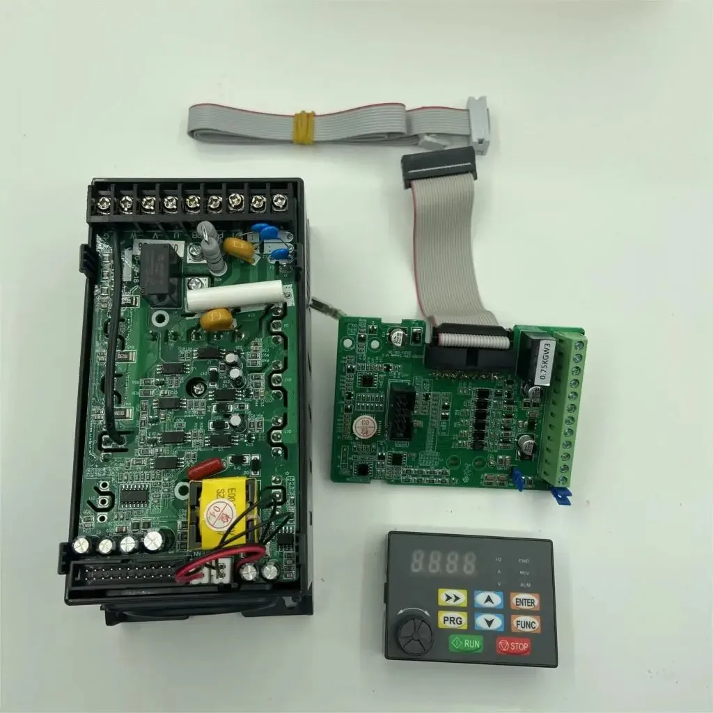 VFD 0.75KW-11KW Frequency Converter AC 220V 1Phase input 220v or 380v 3Phase output For Water Pump/ motor Speed Control Inverter