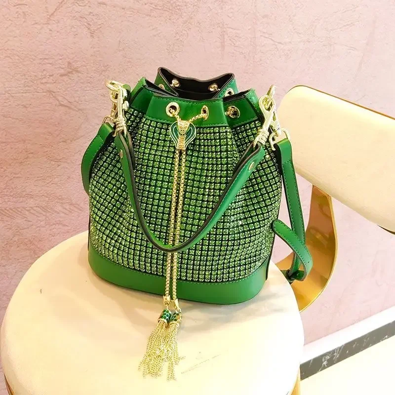 

Luxury Brand Women Bag Diamond Fringed Metal Chain Drawstring Mouth Bucket Bag European And American Fashion Women's Handbag New
