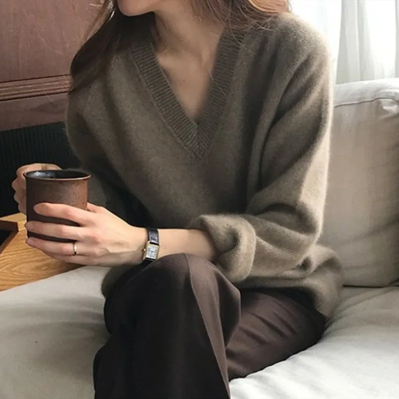 

Autumn and Winter 2022 Korean Sweater V-neck Women's Simple Short Sweater Women's New Loose Slouchy Knitted Undercoat