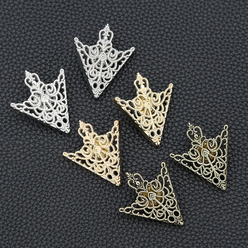 Women Vintage Triangle Shirt Collar Pin Collar Brooch Hollow Out Metal Men Brooch Clothes Decorative Cute Jewelry Accessories