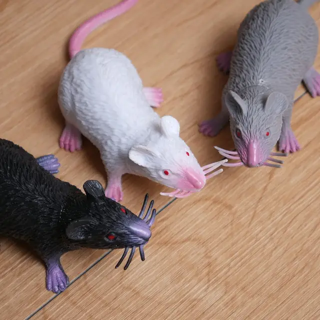 Realistic Plastic Halloween Rat - Fake Mouse Prank Props For Party Decor, Haunted House, April Fools' Tricks (Grey)