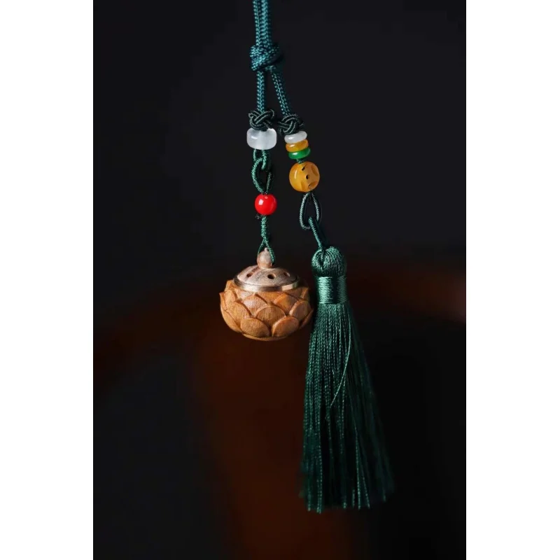 Guajacwood Wood Carving Lotus Profumo Bag Diffusore Di Aromi Ciondolo Creativo Auto Nappa Ornamenti Appesi Retro Automobile Hanging