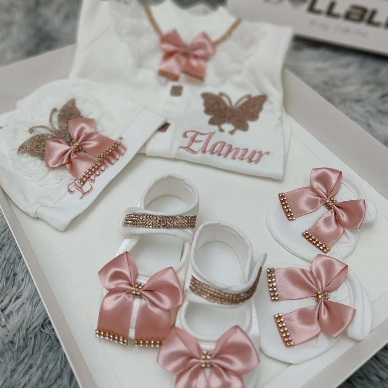 4pcs 이름 맞춤형 Layette NewbornCrown 쥬얼리 환영 홈 Romper  옷  소녀 소년 의 면화 의상