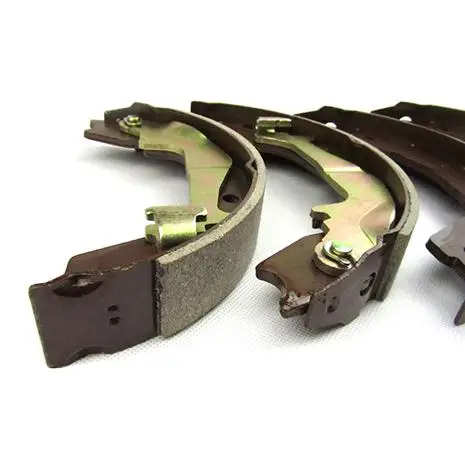 Rear Brake Shoe Set for Mitsubishi Pajero Montero V63 V65 V67 V73 V75 V78 V83 V86 V93 V96 MN150861 MN186248 MN102645