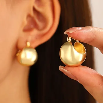 Vintage Fashion Gold Color Bean Earrings For Women Metal Earing Jewelry 2025 Trending New Exaggerated Silver Color Stud Earrings